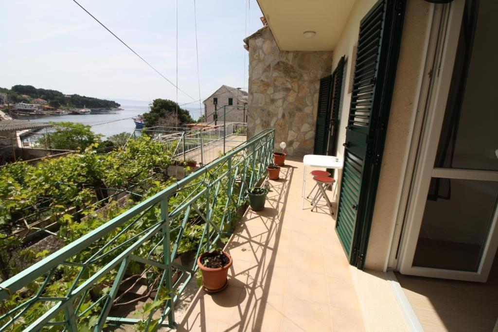 Apartment Gita Sumartin Exterior photo